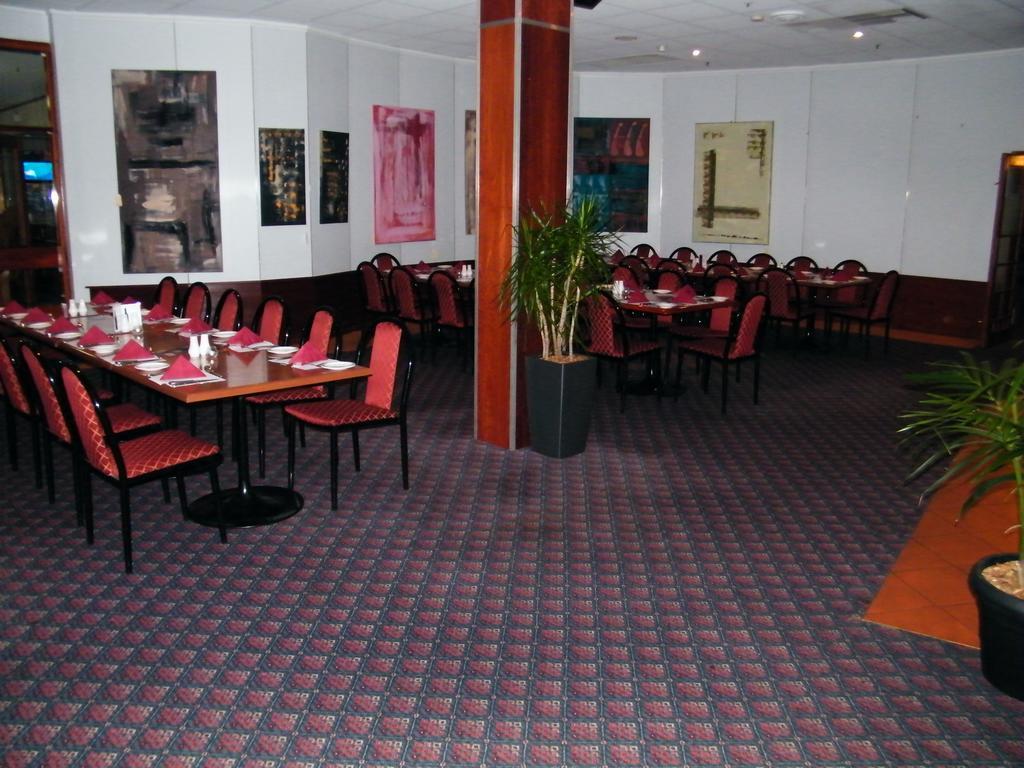 Grand Tasman Hotel Port Lincoln Buitenkant foto
