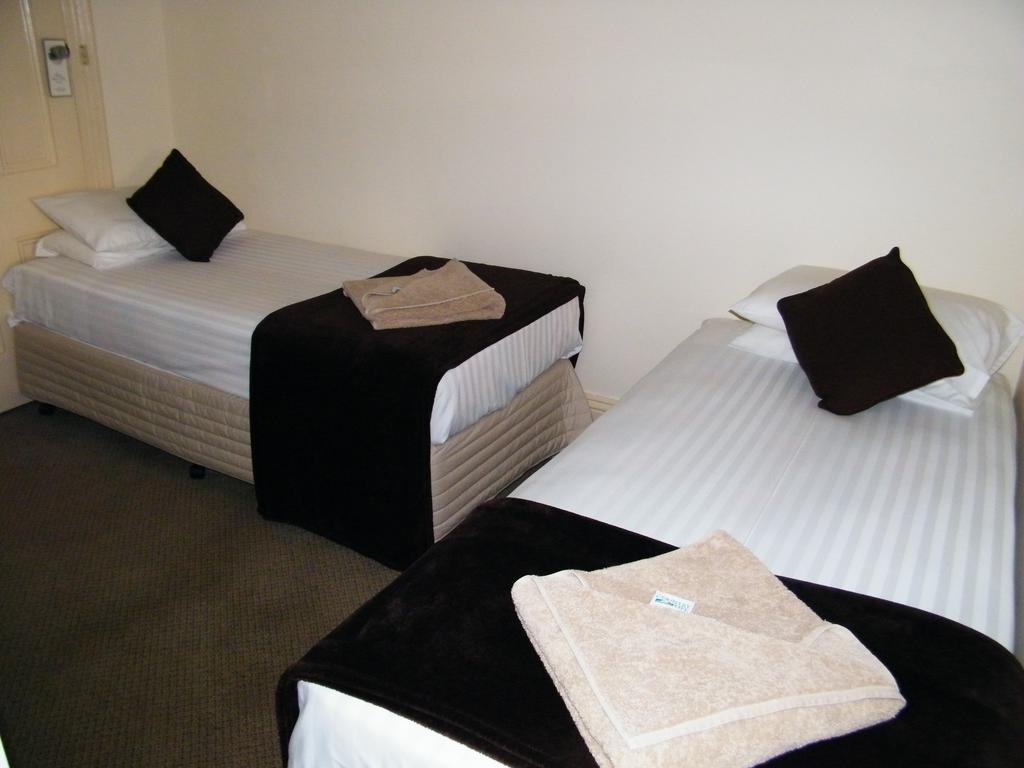 Grand Tasman Hotel Port Lincoln Buitenkant foto