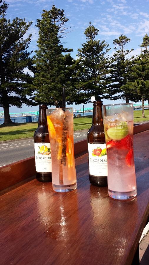 Grand Tasman Hotel Port Lincoln Buitenkant foto